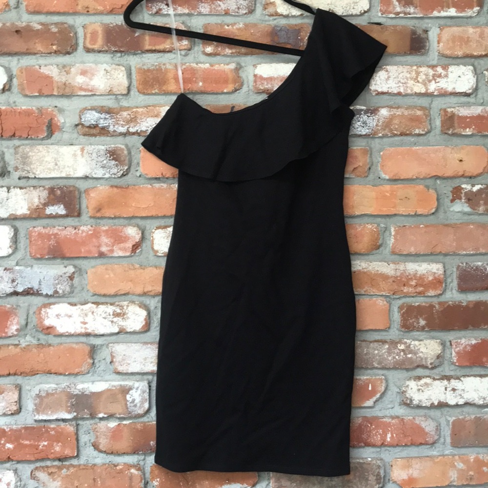Jolie Black One Shoulder Fitted Dress Ruffle Top